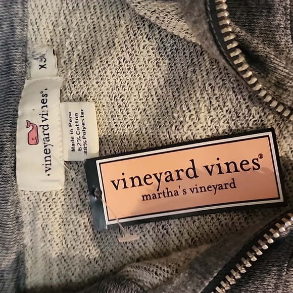 New Vineyard Vines zip up sweatshirt - Picture 2 of 9